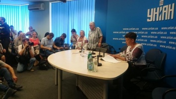 Савченко организовала низкопробное шоу для СМИ с очередной голодовкой. Видео