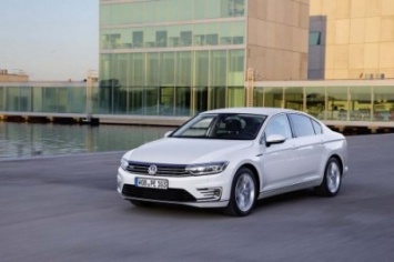 Названы цены для Британии на гибриды нового поколения Volkswagen Passat GTE