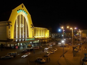 Киевский железнодорожный вокзал будут убирать ориентировочно за 3 млн грн