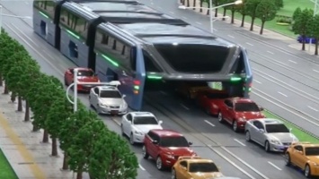 В Китае успешно протестировали первый в мире автобус-портал ТЕВ-1