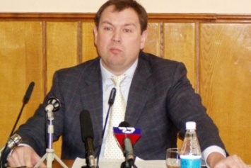 Экс-губернатора Днепропетровщины посадили под домашний арест с альтернативой залога в 30 миллионов