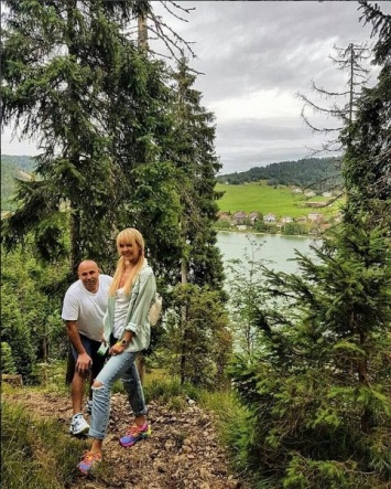 Певица Валерия поделилась снимком с отдыха в Швейцарии
