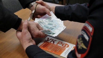 В Орловской области прокурора поймали на взятке