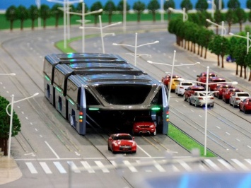 В КНР испытали первый портальный автобус