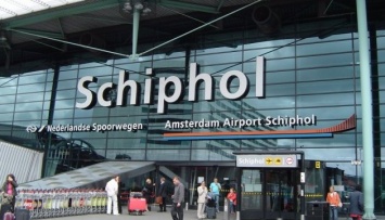 Персонал авиакомпании KLM в Амстердаме объявляет забастовку
