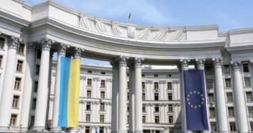 Украинские консулы не могут попасть к Сенцову и Кольченко