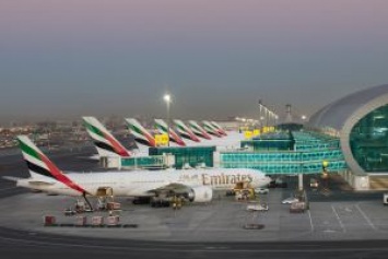 Дубайский аэропорт возобновил работу