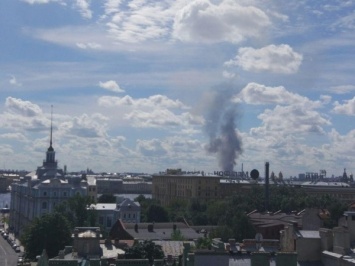 На Киевской улице в Петербурге загорелся электромонтажный завод