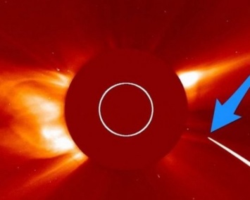 НАСА засняло на камеру, как комета врезалась в Солнце