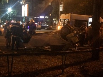 Масштабная авария в центре Запорожья произошла из-за перебегавшей дорогу девушки