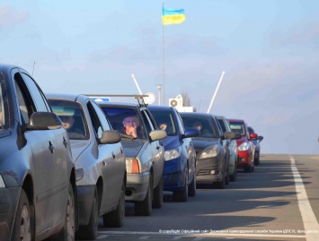 На украинско-польской границе в очередях находится 840 автомобилей, - ГПСУ