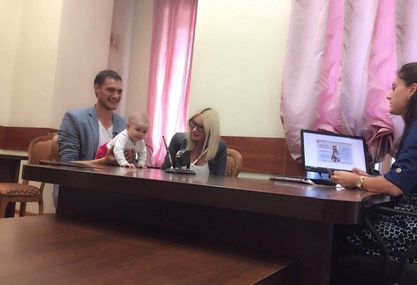 «Дом-2»: Камирен и Задойнов подали заявление в ЗАГС