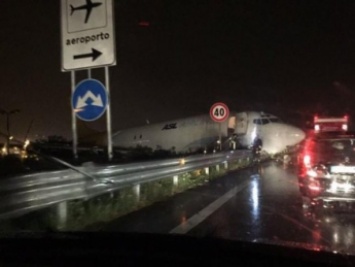 Самолет потерпел крушение при посадке в Италии (фото)