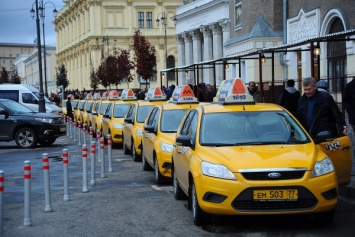 В Москве оборудуют около 300 новых парковочных зон для такси