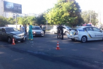 В Одессе полицейские попали в аварию (ФОТО)