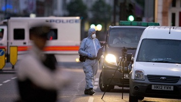 Нападавшему с ножом в лондонском парке выдвинули обвинения