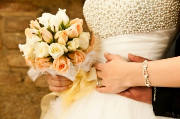 В Свердловской области невеста родила ребенка во время свадебной церемонии