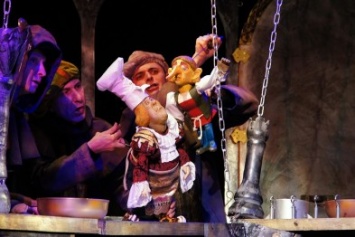 Сегодня Крымский театр кукол завершил свой 77-й театральный сезон