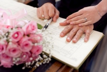 В Симферополе зарегистрирован тысячный брак с начала года