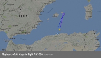 Boeing 737 "пропавший с радаров" по пути во Францию, вернулся в Алжир