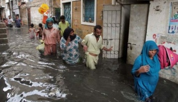 В Пакистане жертвами наводнения стали не менее 12 человек