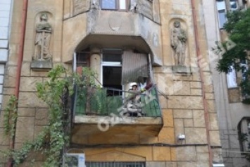 Двойной удар: в Одессе обвалились два балкона