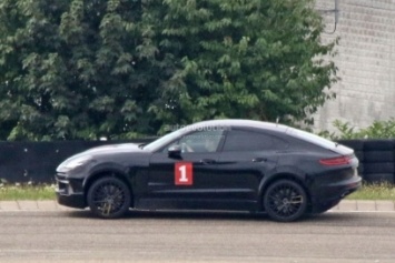 Porsche вывела на тесты Cayenne-купе