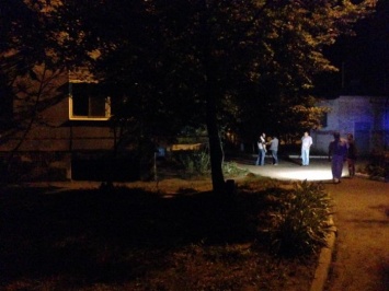 В Кривом Рог из-за угрозы взрыва экстренно эвакуировали жильцов многоквартирного дома (фото)