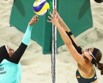 Купальник против хиджаба: как женщины играют в волейбол в Рио (ФОТО)