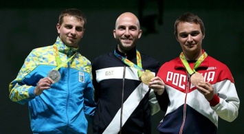 Владимир Масленников принес России шестую медаль в Рио, выиграв "бронзу" в стрельбе