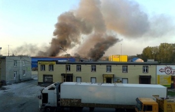Пожарным удалось потушить складское помещение под Екатеринбургом