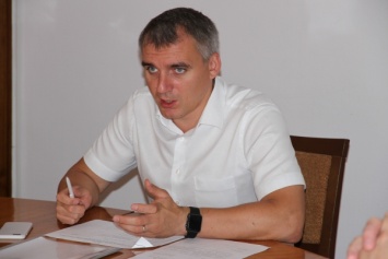 Мэр Николаева хочет закрыть нелегальную остановку маршруток на Одессу возле междугороднего автовокзала