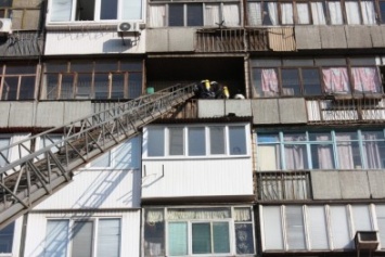 В Запорожье горел балкон многоэтажки, - ФОТО