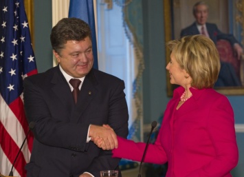 Российский политолог: Порошенко идет на провокации против Крыма, чтобы помочь Клинтон на выборах