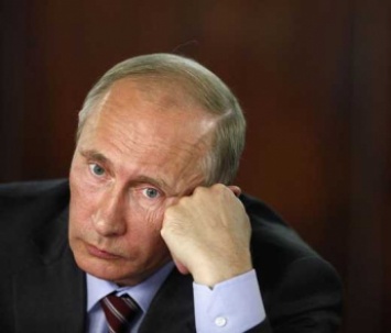 "Надоел! Это как старая жена", - москвичи о падении рейтинга Путина (видео)