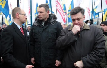 Допросы руководства страны не ускорят расследование событий Майдана, - адвокат