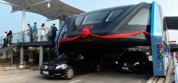 Разработчиков китайского «автобуса будущего» обвинили в обмане
