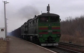 Боевики обстреляли локомотивы "Укрзализныци" на мирной территории