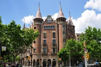 Испания: В Барселоне открывается «дом с шипами»