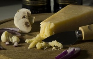 Да что вы понимаете в сырных обрезках. В Чехии набирает популярность "зловонное" мороженое