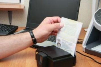 На Сумщине пограничники обнаружили поддельные паспортные документы
