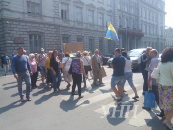 Жители Львовской области под ЛОГА начали протест против объединения общин
