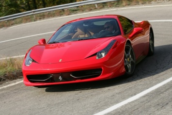 Ferrari отзывает суперкары из-за "опасных" подушек безопасности