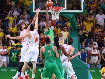 Баскетболисты Бразилии нанесли минимальное поражение Испании на Олимпиаде
