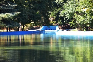 В Одессе после ремонта и очистки заполнен водой еще один пруд дендропарка Победы