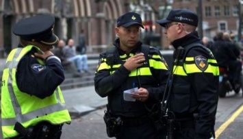 Стрельба в Нидерландах: полицейские ловили мужчину с ножом