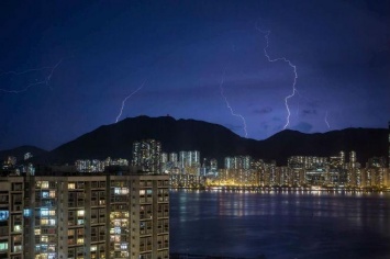 В Гонконге за три часа произошло 5 тысяч ударов молний