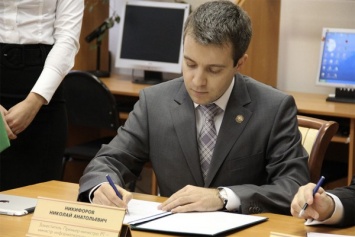 Минобрнауки не будет отнимать ученой степени у министра Николая Никифорова