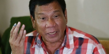 Президент Филиппин назвал посла США "сукиным сыном" и "геем"
