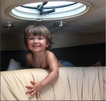 Кожевникова выложила фото своего однолетнего сына Максима